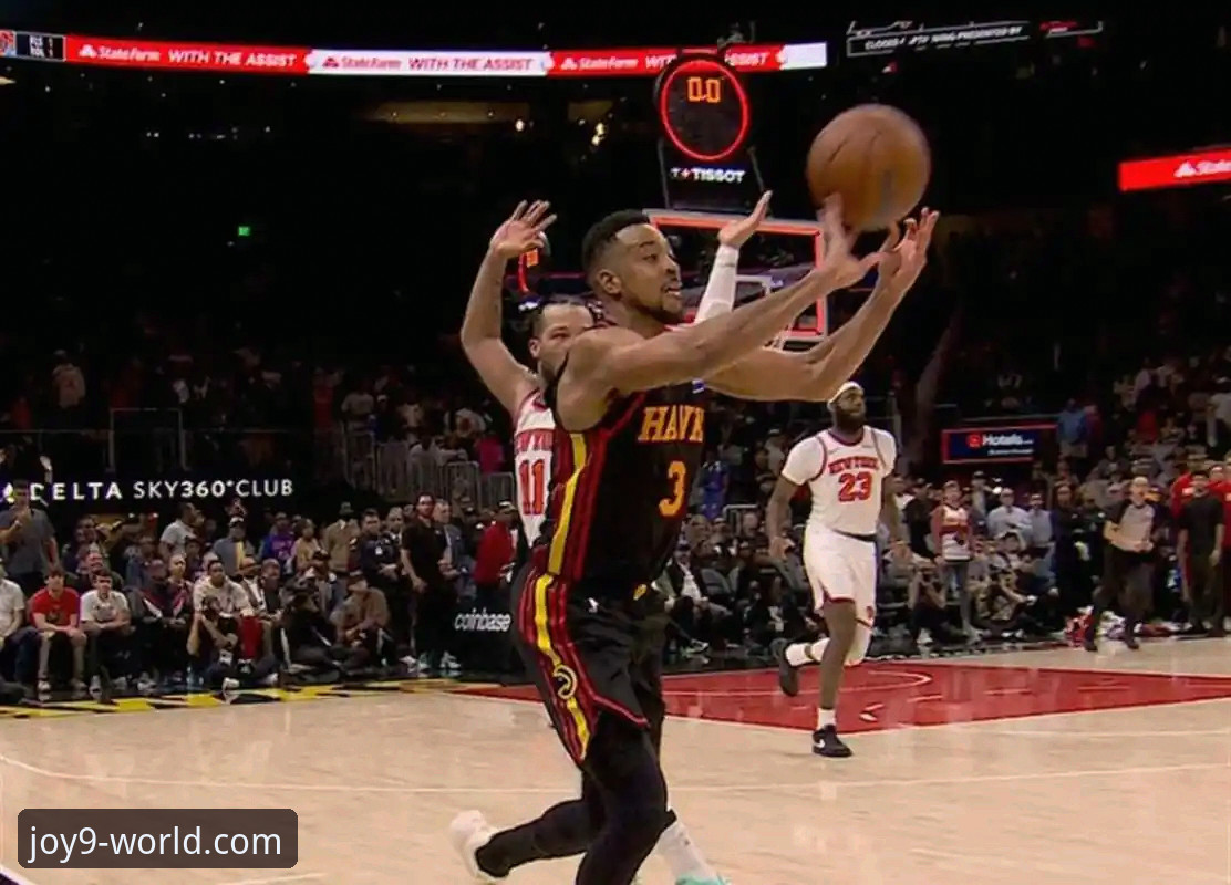 2026九游游戏下载 NBA老将续约事件深度评测:CJ-麦科勒姆1年2100万留守老鹰背后的商业逻辑